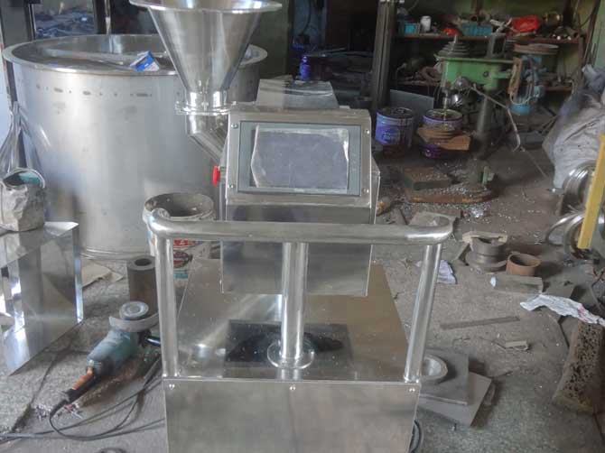 KZL型快速整粒(粉碎)機(jī)